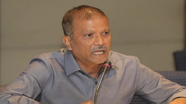 আদালত চত্বরে হামলা গ্রহণযোগ্য না: আইন উপদেষ্টা